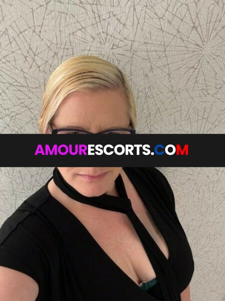 Seraphina Mature