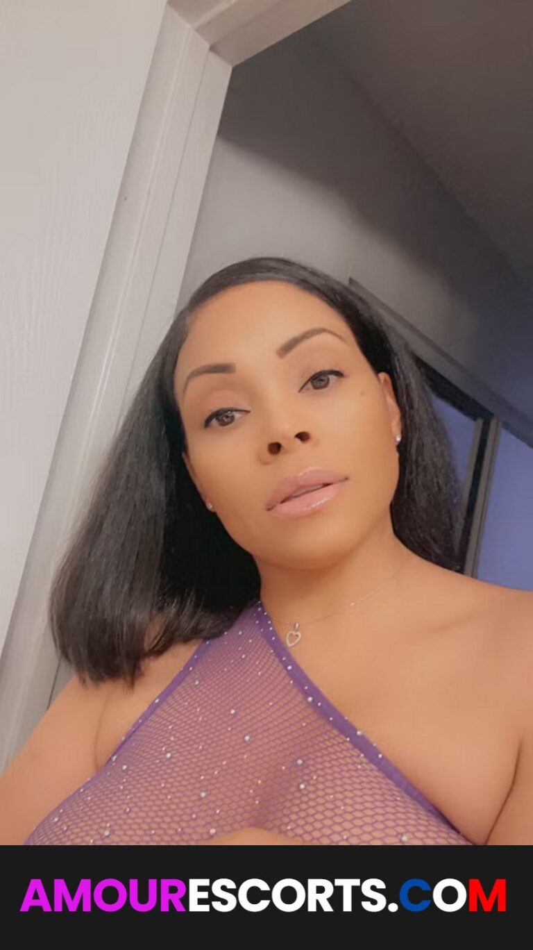 Charity Luv party girl