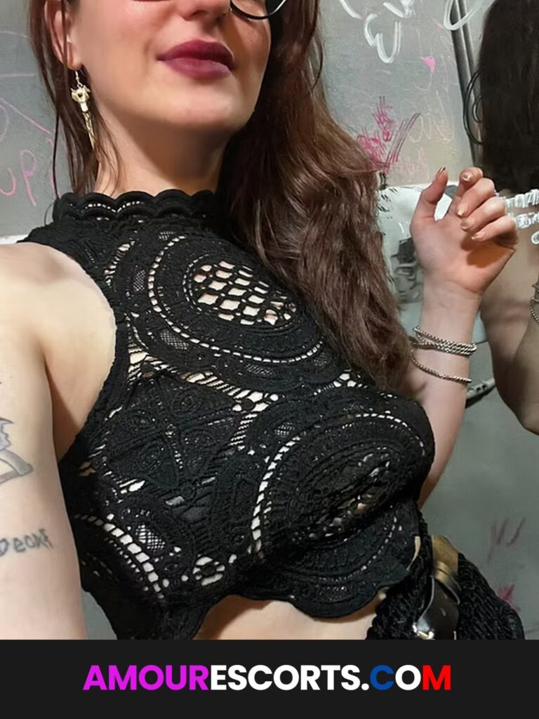 Eliza Claire