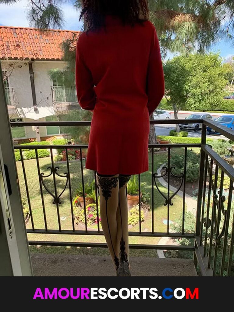 Nomi