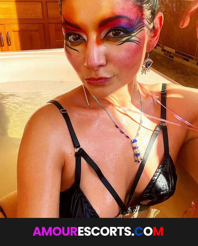 EnchantingEvelyn