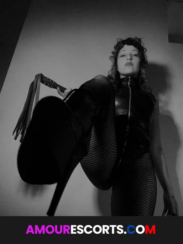Mistress Maxine