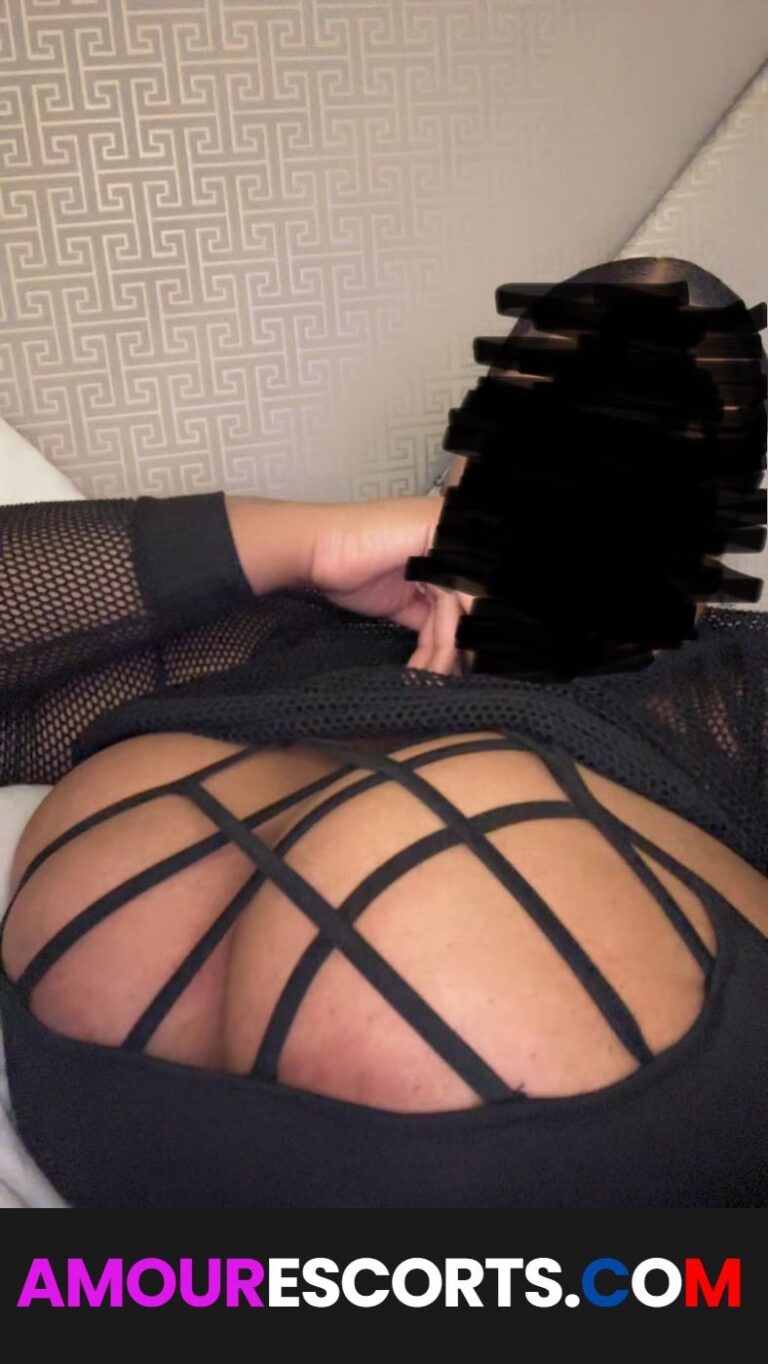 Mia _Mellons