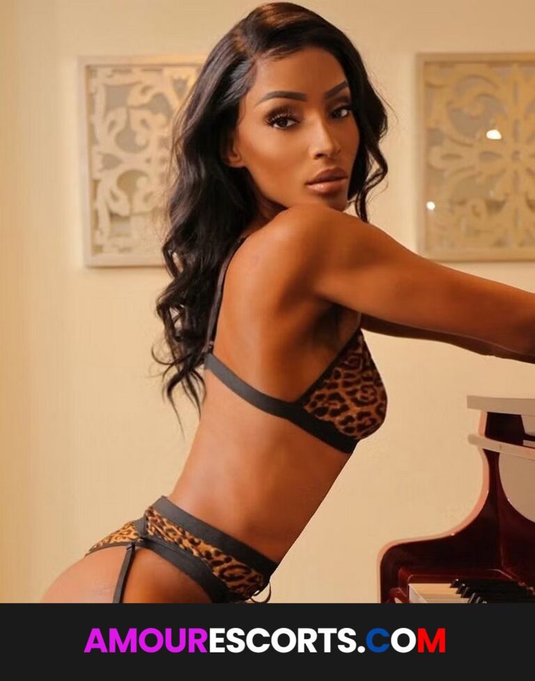 Maris Monroe