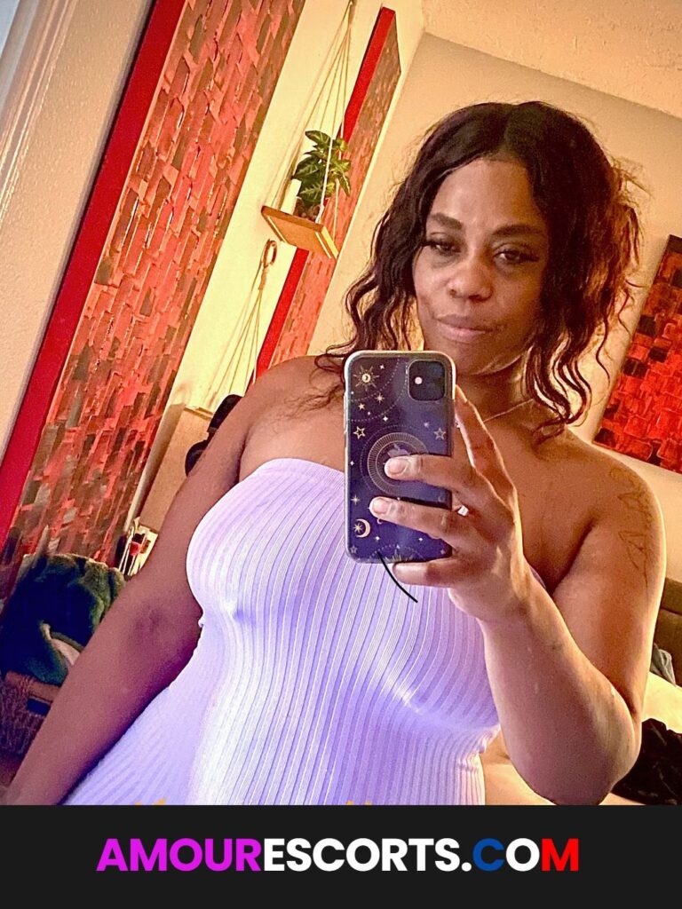 KweenHoneySuckles
