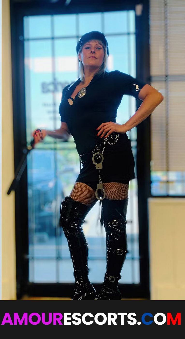 Ms. Jenni Foxx