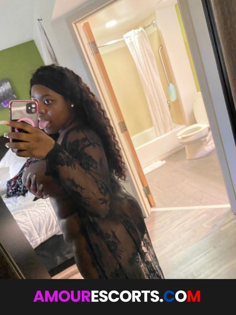 Dutchess Monae