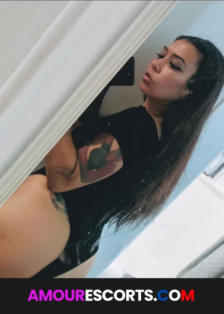 Ms.Boa lifestyle dominatrix