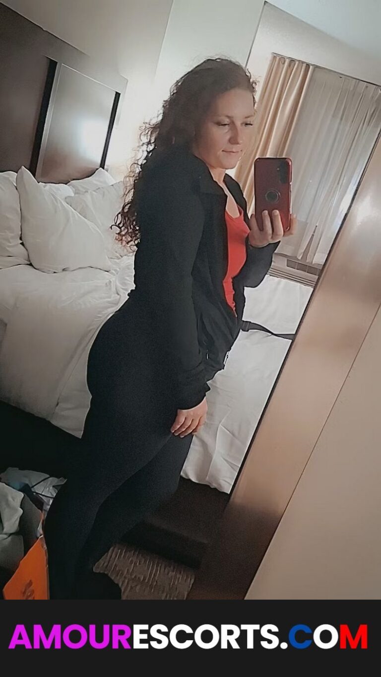 TiaraTheThickest