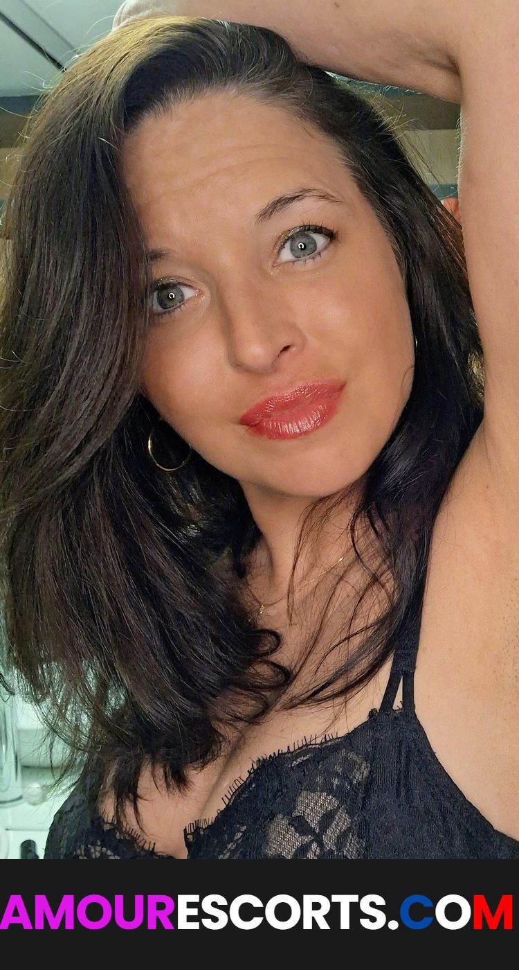 Liv Sinclair